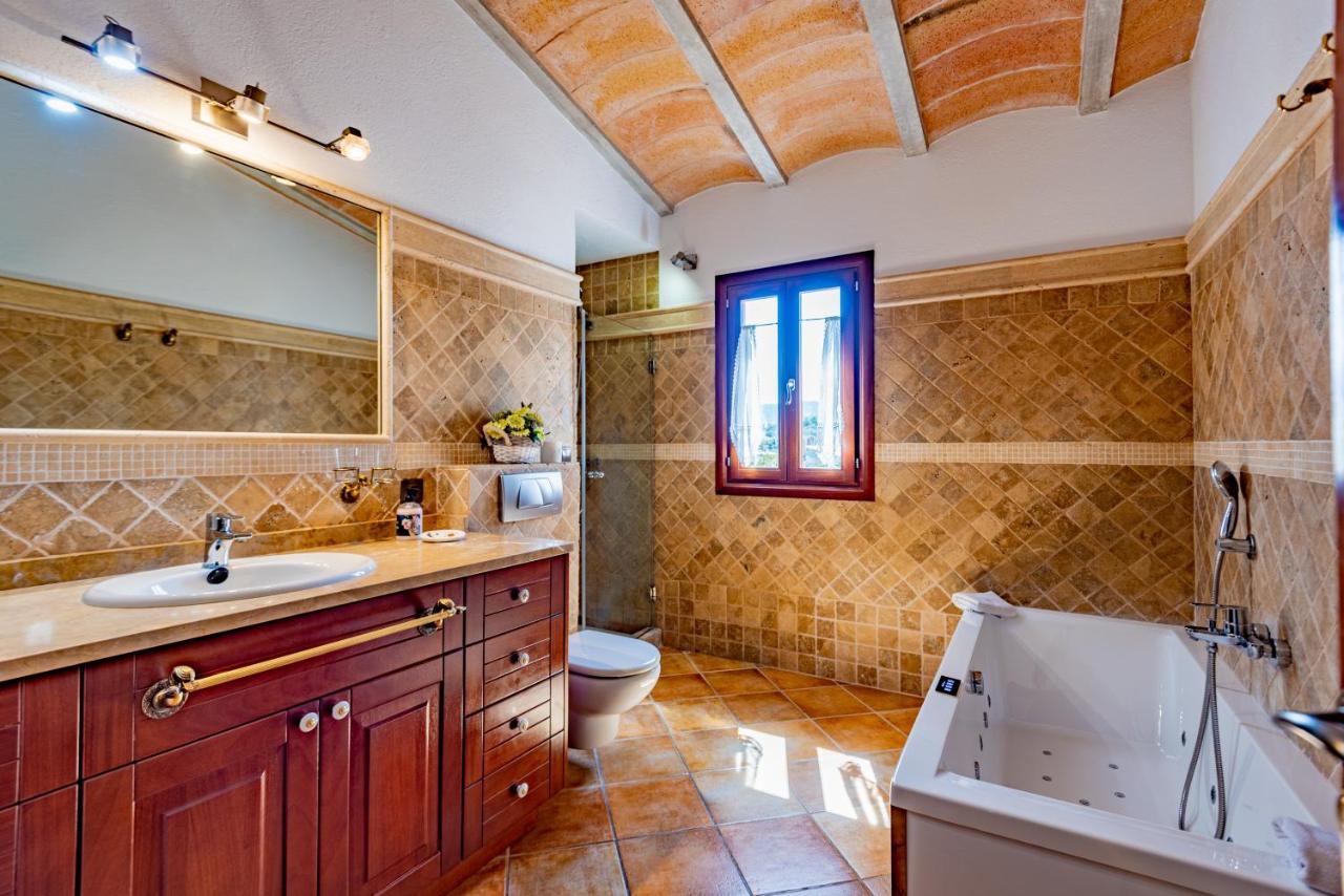 Villa In Center Of Pollensa With Pool And Jacuzzi Extérieur photo